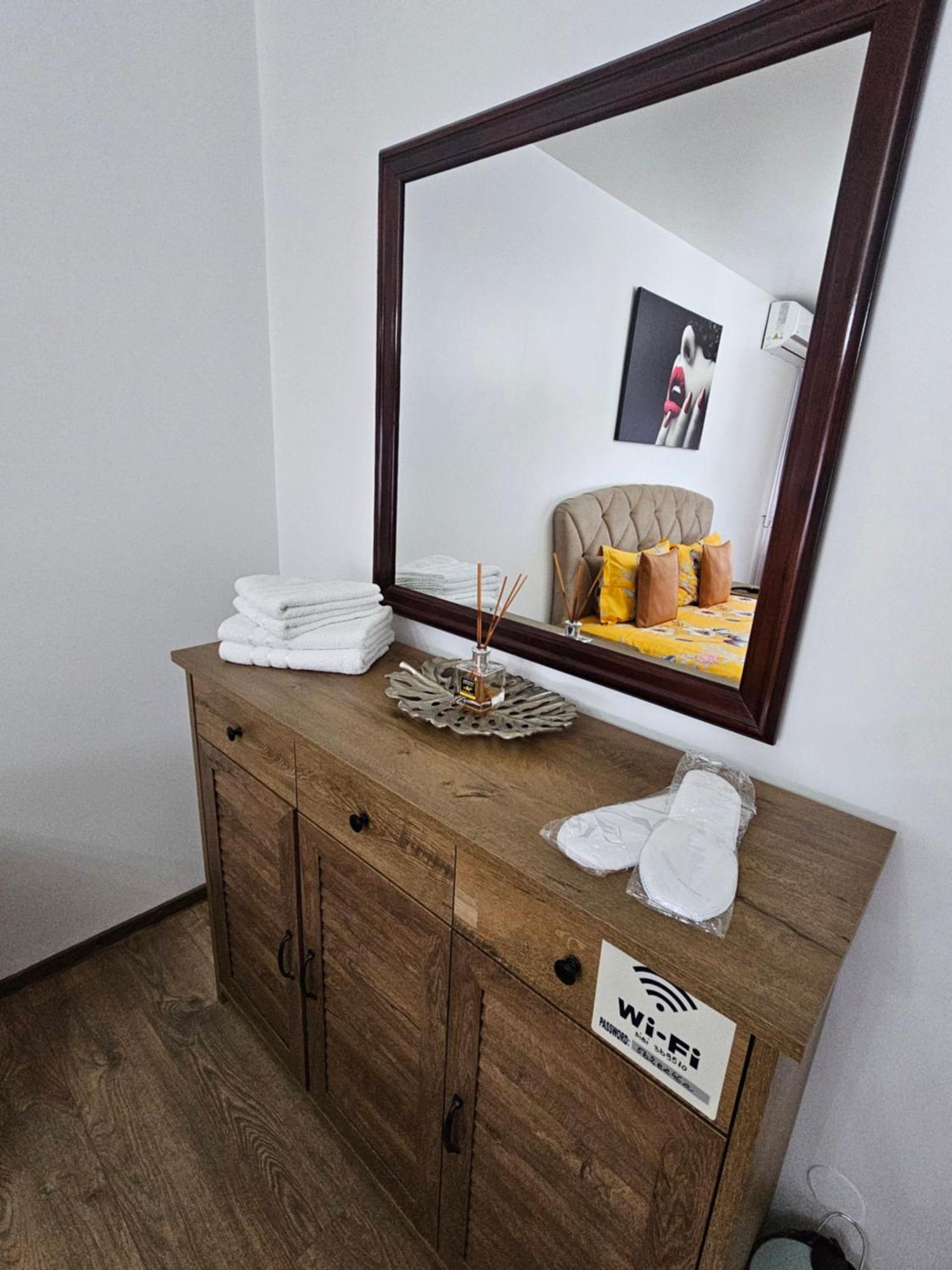 Chic Apartment- Place To Remember Galaţi Exteriör bild