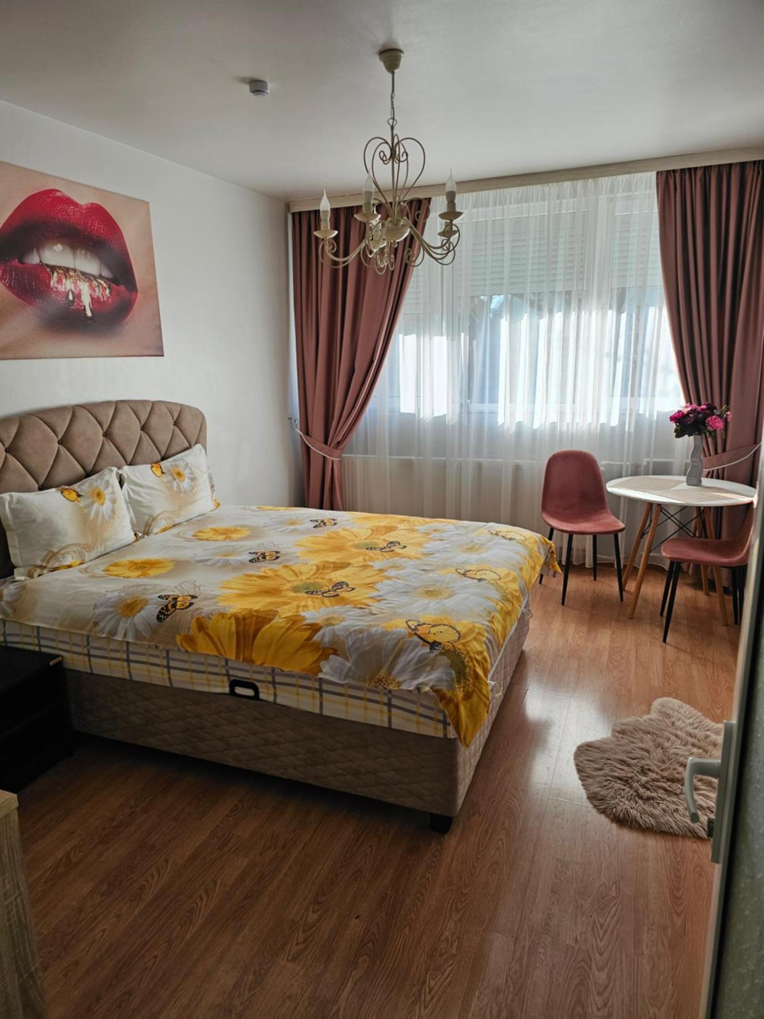 Chic Apartment- Place To Remember Galaţi Exteriör bild
